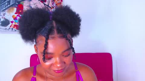 Snapshot of bella_adara1 chatting on 12/14/24, 09:29 CAMILA online show from 12/14/24, 09:29