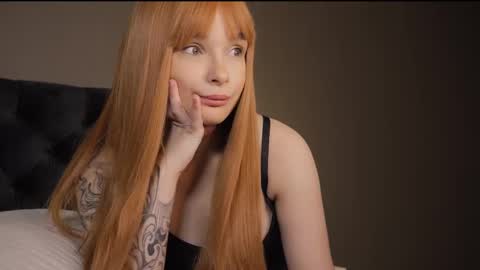 Snapshot of bella_alita chatting on 02/11/25, 11:22 lita online show from 02/11/25, 11:22