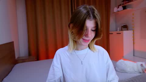 Bella online show from 11/02/25, 03:03