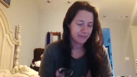 Bella online show from 02/21/25, 02:16