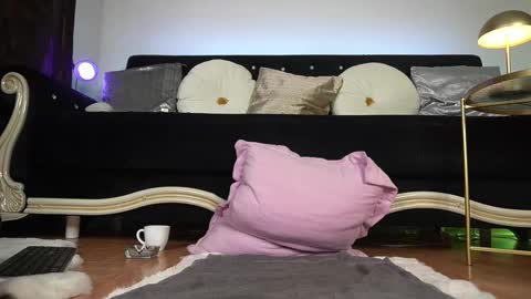 Emma  Bella online show from 02/17/25, 01:47