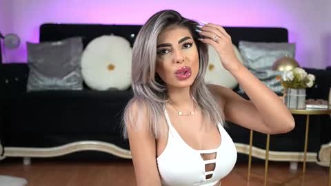 Emma  Bella online show from 02/21/25, 09:54