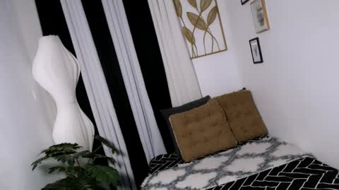 Snapshot of bella_ciaox chatting on 06/06/26, 10:20 Bella Barbie online show from 06/06/26, 10:20