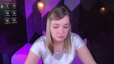 Snapshot of bella_cosmos chatting on 03/12/25, 11:53 Bella online show from 03/12/25, 11:53