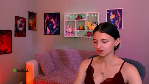 Snapshot of bella_dorn chatting on 06/16/26, 09:34 Bella online show from 06/16/26, 09:34