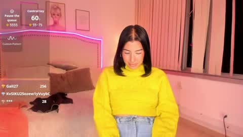 Snapshot of bella_es chatting on 07/14/26, 02:05 Onlyfans isa bella 23 online show from 07/14/26, 02:05