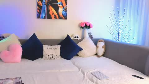 Bella online show from 04/16/26, 07:03