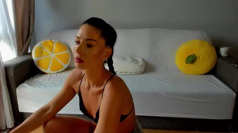 Anna  online show from 11/09/25, 09:29