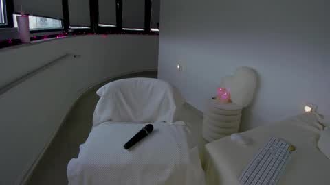 Anna  online show from 03/28/26, 10:48