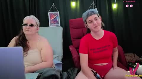 Bella James online show from 12/14/25, 04:45