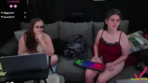 Bella James online show from 12/19/25, 05:42