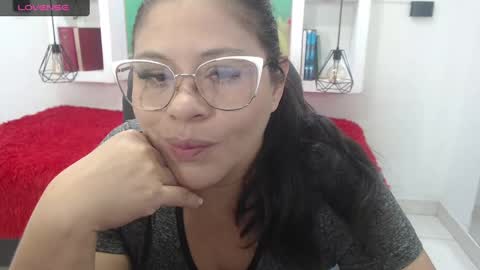 lady online show from 10/03/25, 11:40