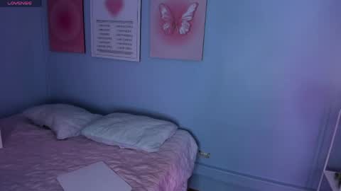  Bella  online show from 04/16/26, 09:39