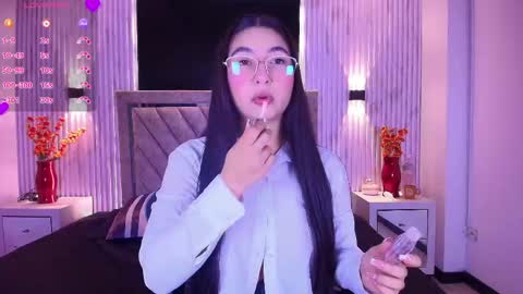 Snapshot of bella_martini_ chatting on 05/30/26, 12:35 bella_martini_ online show from 05/30/26, 12:35