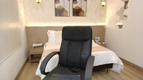bella_millers online show from 05/04/26, 06:48