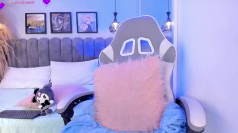 bella_peach_ online show from 04/18/26, 03:10