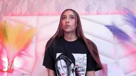 bella_peach_ online show from 07/28/26, 03:24