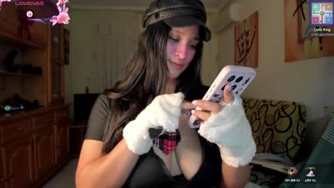 Snapshot of bella_pocahontas3 chatting on 12/21/24, 10:08 bella_pocahontas3 online show from 12/21/24, 10:08