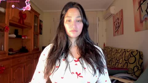 Snapshot of bella_pocahontas3 chatting on 02/07/25, 09:26 bella_pocahontas3 online show from 02/07/25, 09:26