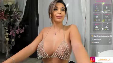 bella_posh online show from 11/14/25, 06:39