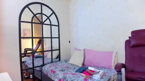 Bella Riviera online show from 10/22/25, 12:05