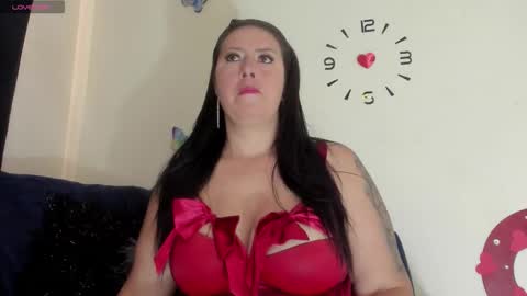 Bella Smith online show from 11/18/25, 02:54