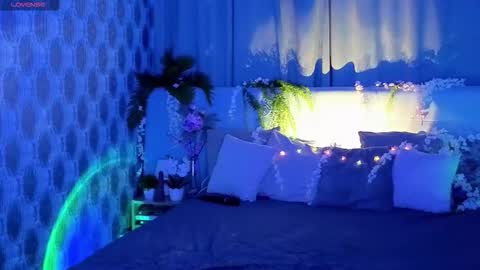 Bella online show from 11/12/25, 01:06