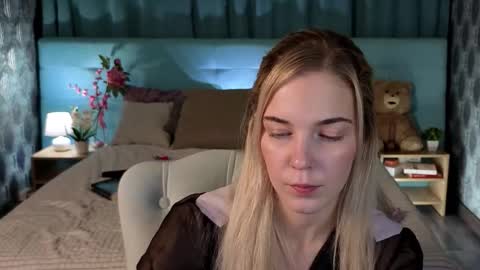 Bella online show from 11/26/25, 12:55