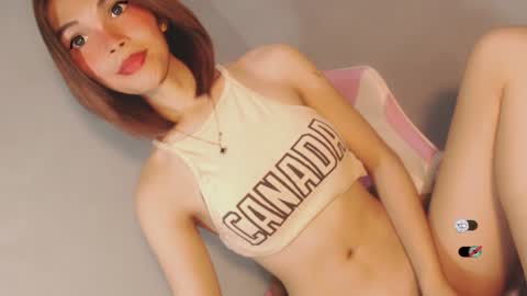 Snapshot of bella_tara chatting on 12/07/24, 06:43 Bella online show from 12/07/24, 06:43