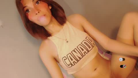 Snapshot of bella_tara chatting on 12/08/24, 02:19 Bella online show from 12/08/24, 02:19