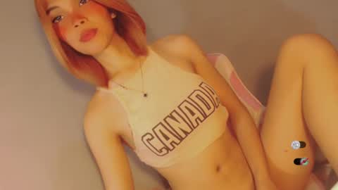 Snapshot of bella_tara chatting on 12/13/24, 06:00 Bella online show from 12/13/24, 06:00