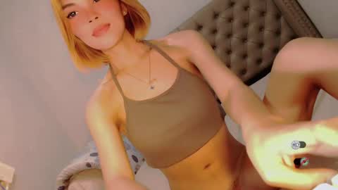 Snapshot of bella_tara chatting on 02/07/25, 07:40 Bella online show from 02/07/25, 07:40