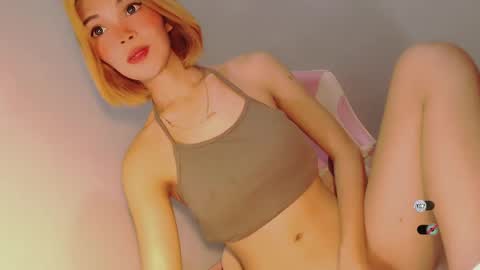 Snapshot of bella_tara chatting on 02/21/25, 02:17 Bella online show from 02/21/25, 02:17