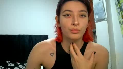 Snapshot of bella_thorne1999 chatting on 06/23/26, 12:41 bella_thorne1999 online show from 06/23/26, 12:41