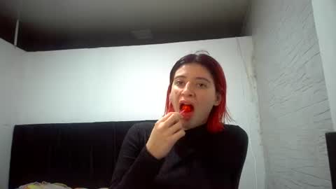Snapshot of bella_thorne1999 chatting on 07/04/26, 03:02 bella_thorne1999 online show from 07/04/26, 03:02