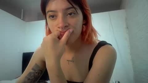 Snapshot of bella_thorne1999 chatting on 07/28/26, 07:04 bella_thorne1999 online show from 07/28/26, 07:04
