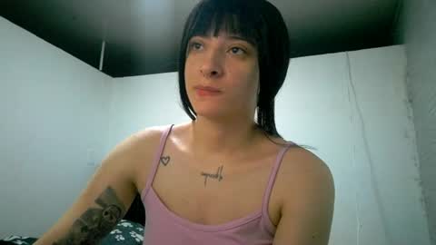 Snapshot of bella_thorne1999 chatting on 08/09/26, 12:23 bella_thorne1999 online show from 08/09/26, 12:23