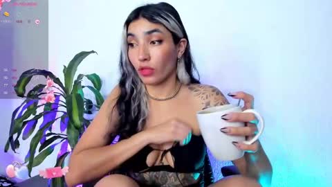 Bella online show from 12/01/24, 10:43