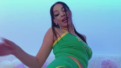 Bella online show from 10/09/25, 07:56