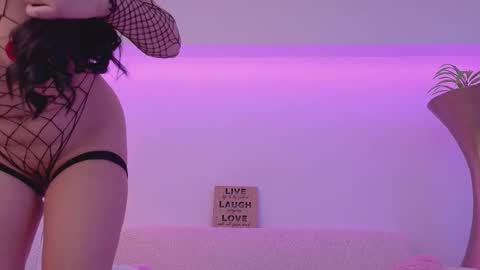 Bella online show from 12/03/25, 09:46