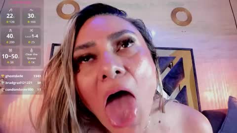 bella_volup online show from 05/10/26, 02:00