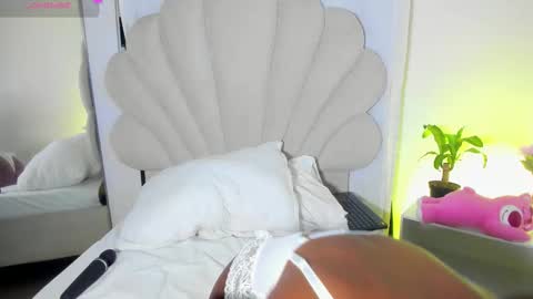 Bella Dajud online show from 03/24/26, 11:54