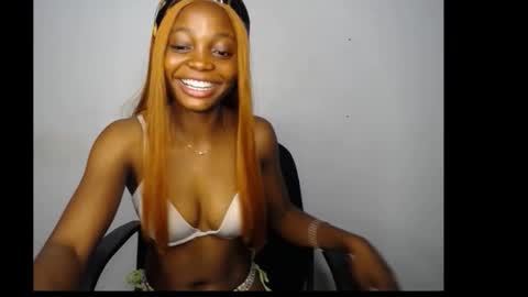 bella online show from 11/17/25, 06:14