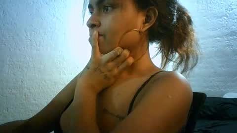 Bella online show from 03/03/25, 06:59