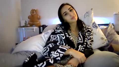 Snapshot of bellaboo999 chatting on 01/27/25, 10:49 bellaboo999 online show from 01/27/25, 10:49