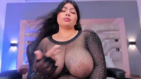 Snapshot of bellaboobs_ chatting on 09/26/25, 07:51 bellaboobs_ online show from 09/26/25, 07:51
