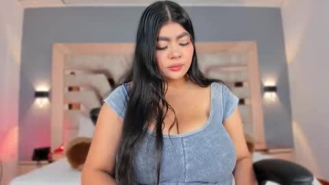 Snapshot of bellaboobs_ chatting on 11/19/25, 07:36 bellaboobs_ online show from 11/19/25, 07:36