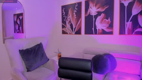  Bella C  online show from 01/28/25, 11:38