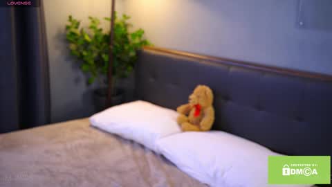 Snapshot of bellacle chatting on 03/10/25, 10:26 Bella I took a vacation and Ill be back on December 18th So dont lose me To keep in touch I have a TG - you can find below online show from 03/10/25, 10:26