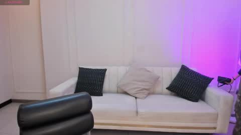 Bella online show from 02/10/26, 04:05